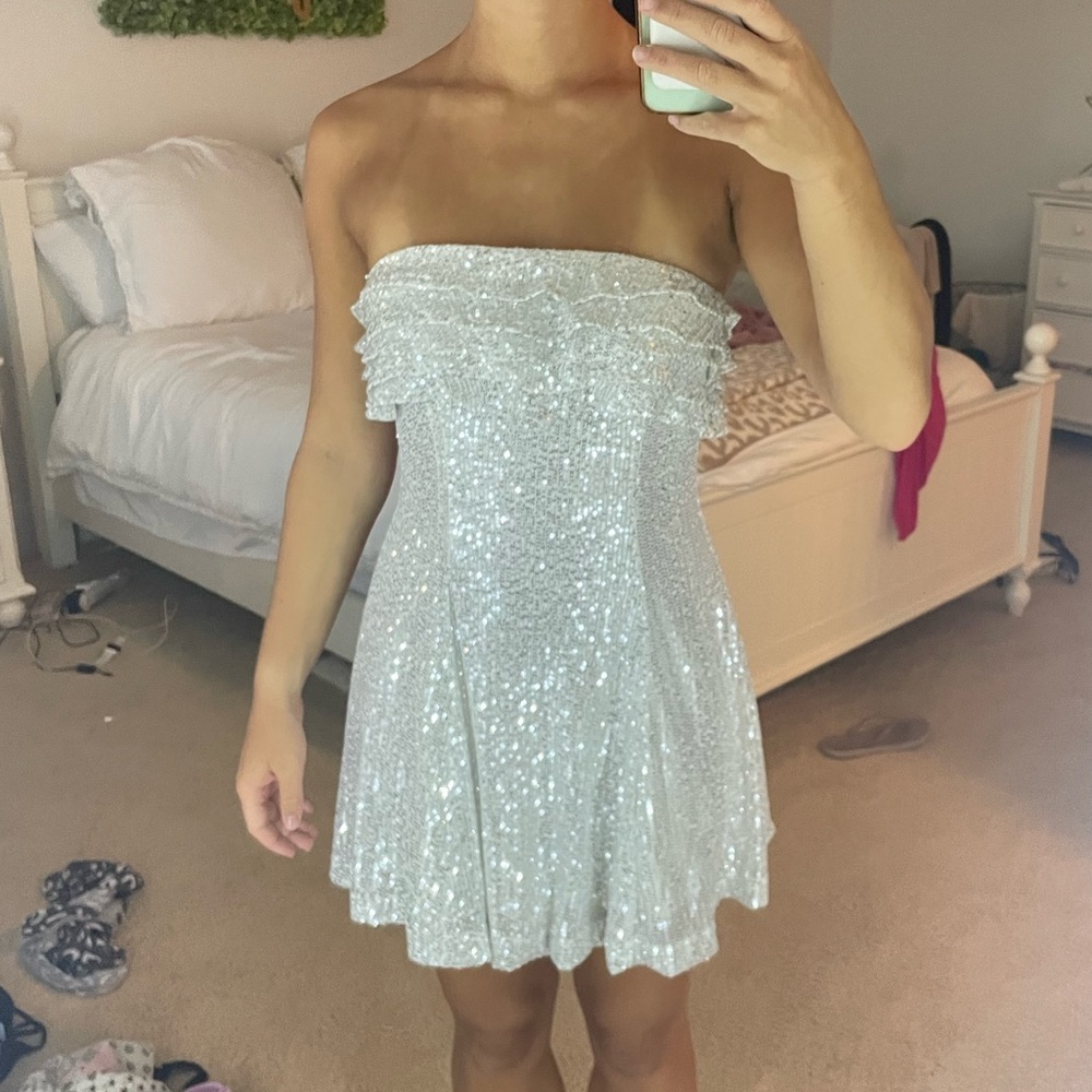 NWT sparkle strapless dress